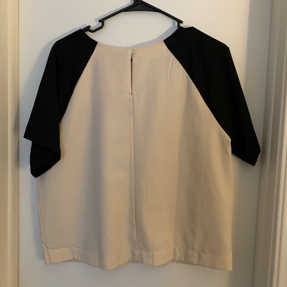 Forever 21 Boxy Top - Picture 2 of 3